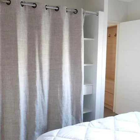 Bord De Avec Acces Plage, Piscine, Jacuzzi, 1 Chambre, Animaux Admis, Parking Inclus - Fr-1-194-253 *