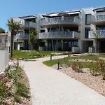 Apartment Bord De Avec Acces Plage, Piscine, Jacuzzi, 1 Chambre, Animaux Admis, Parking Inclus - Fr-1-194-253